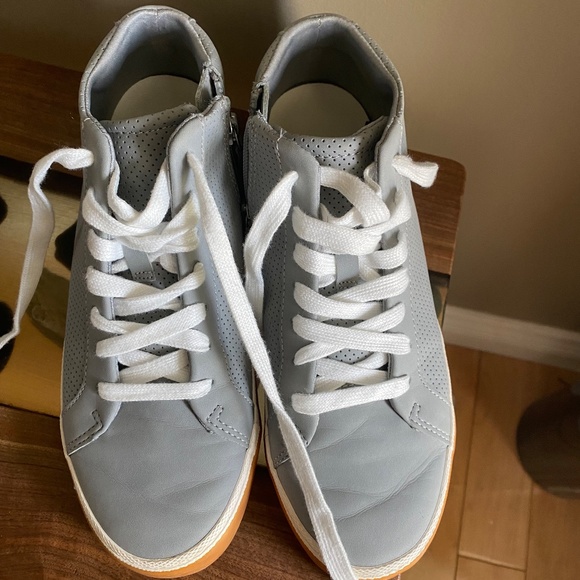 Target brand grey sneakers women's size 7 - Picture 10 of 10